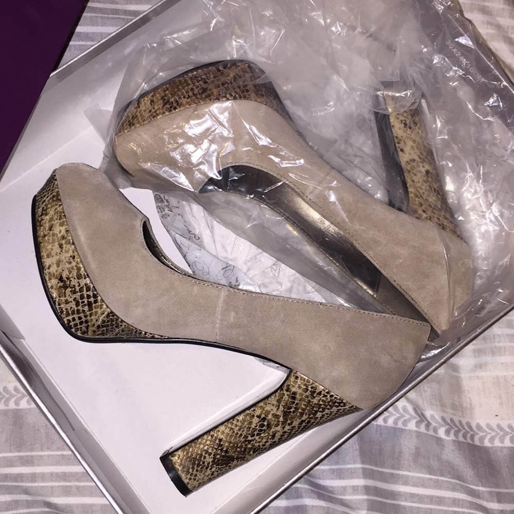 3x$65 Fergie footwear 6.5